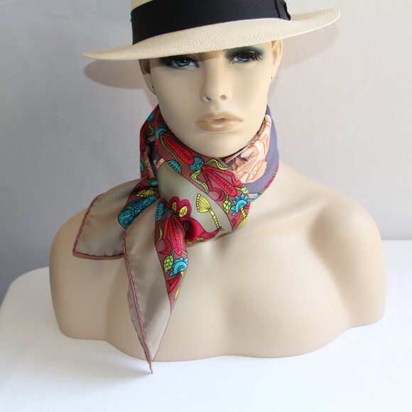 Hermes Torana Silk Scarf. Beautiful Combination of Colors - Picture 5 of 13